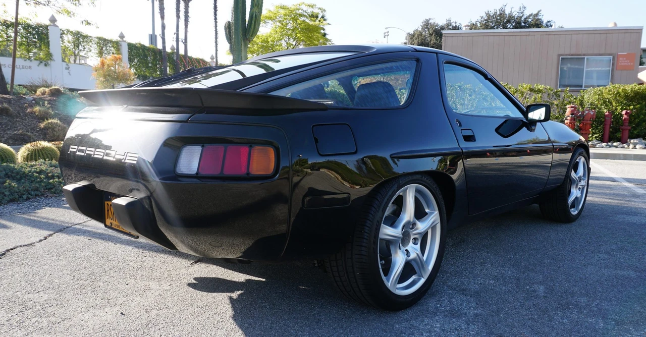 1983 Porsche 928 S - Image 27 of 31