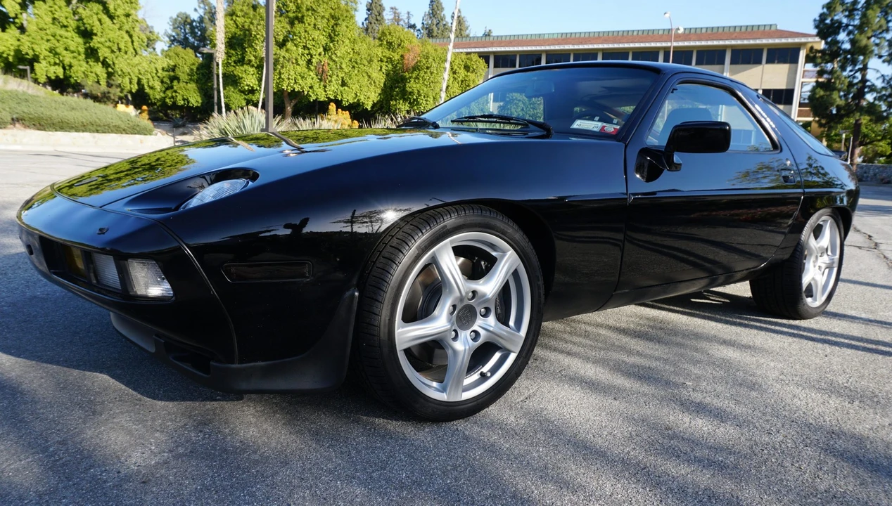 1983 Porsche 928 S - Image 15 of 31