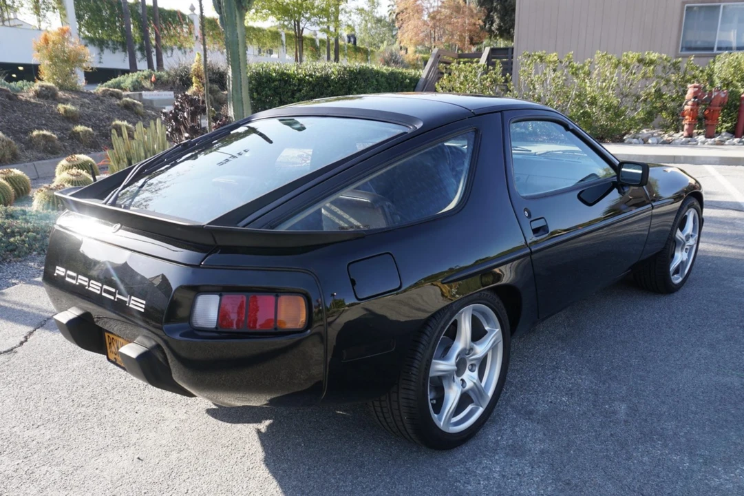 1983 Porsche 928 S - Image 26 of 31