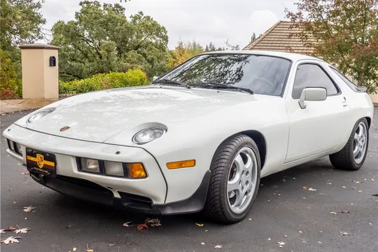 1983 Porsche 928 S - Image 2 of 31