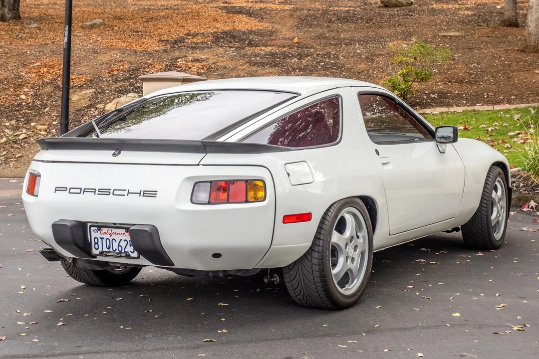 1983 Porsche 928 S - Image 10 of 31
