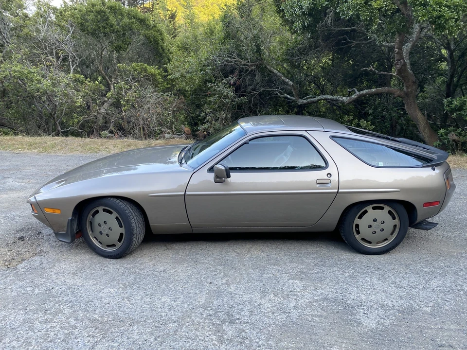 1983 Porsche 928 S - Image 9 of 31