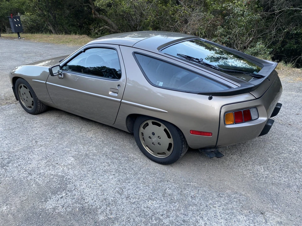 1983 Porsche 928 S - Image 13 of 31