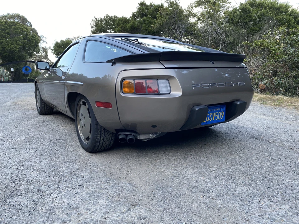 1983 Porsche 928 S - Image 14 of 31