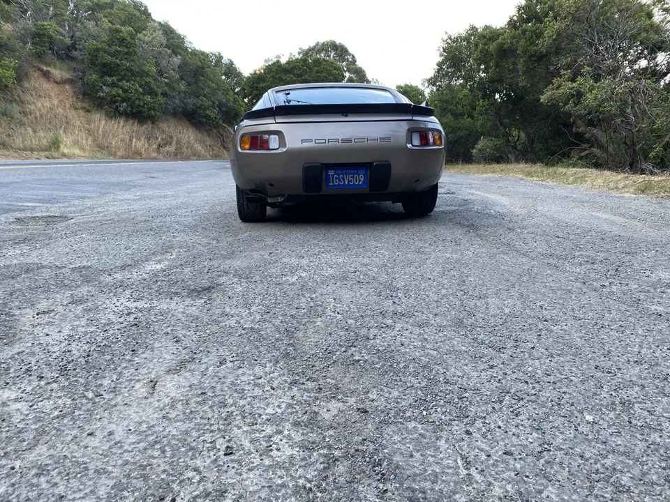 1983 Porsche 928 S - Image 16 of 31