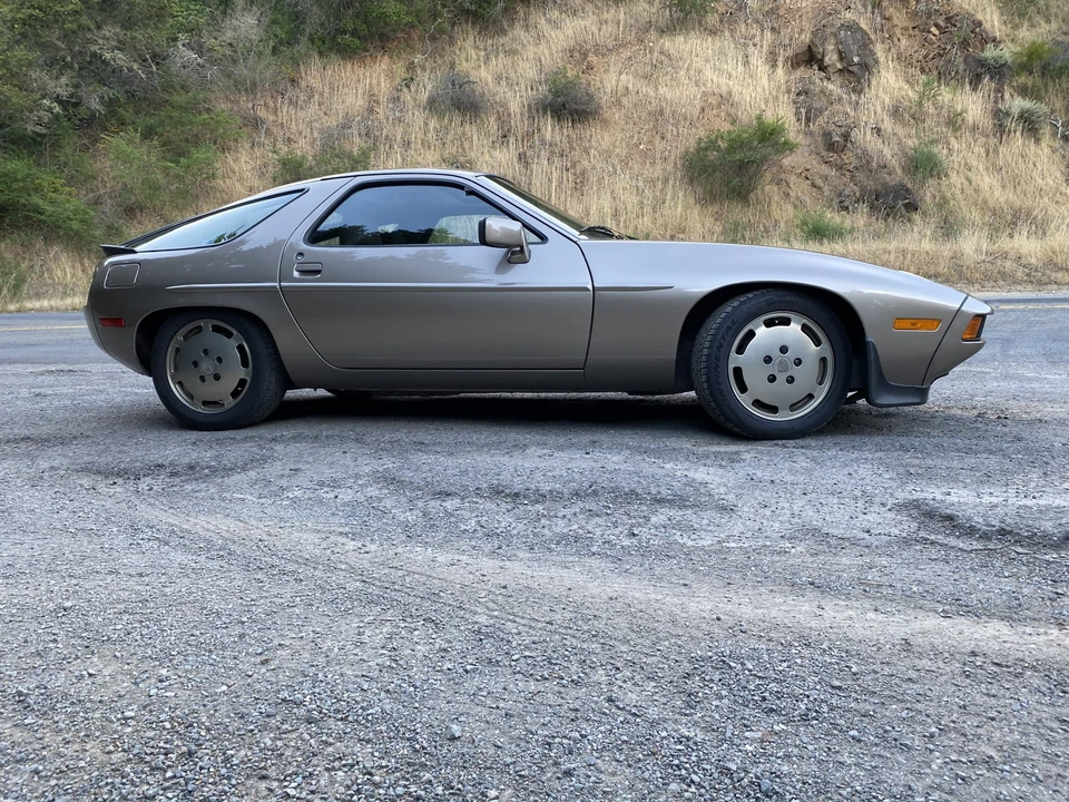 1983 Porsche 928 S - Image 26 of 31