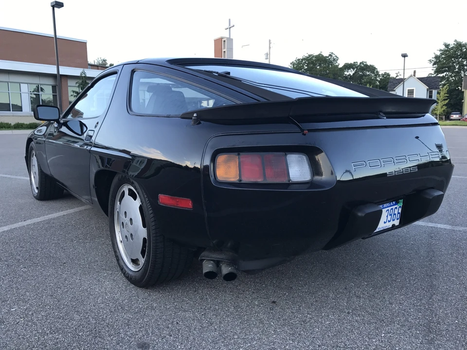 1983 Porsche 928 S - Image 17 of 31