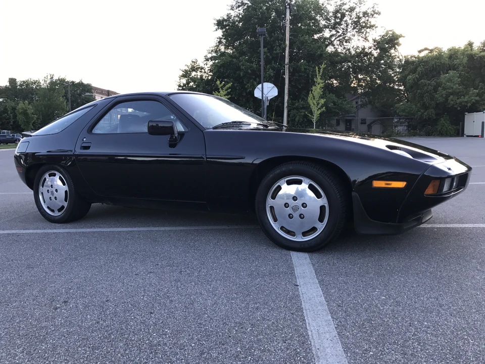 1983 Porsche 928 S - Image 2 of 31