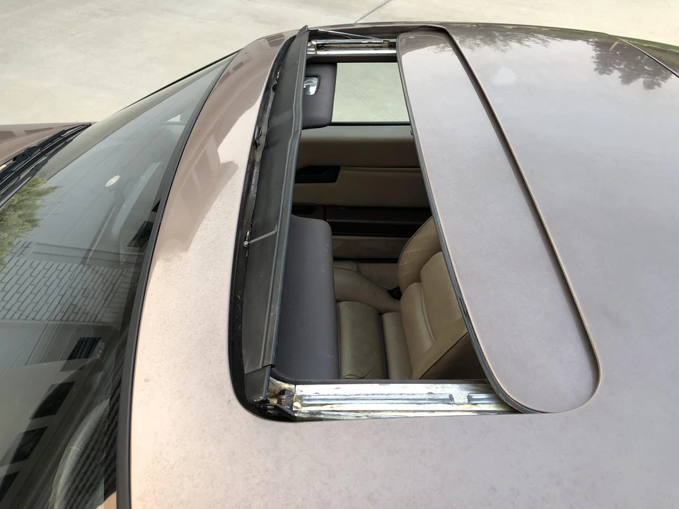 1983 Porsche 928 S - Image 26 of 31