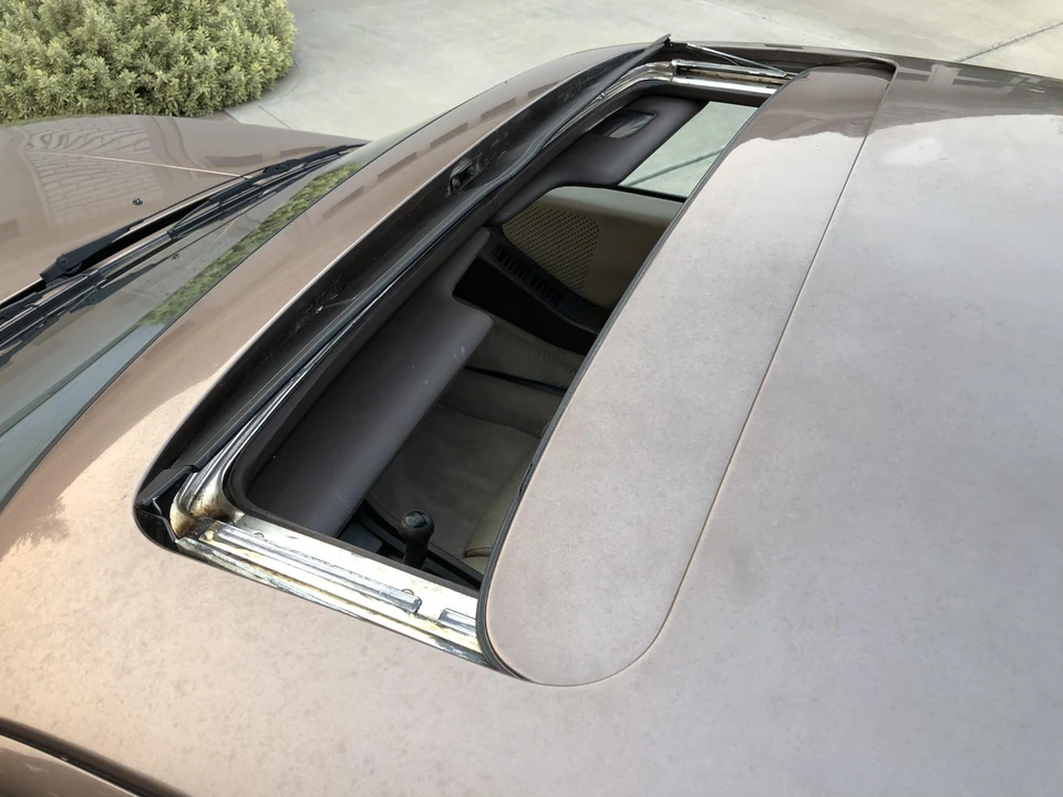 1983 Porsche 928 S - Image 27 of 31