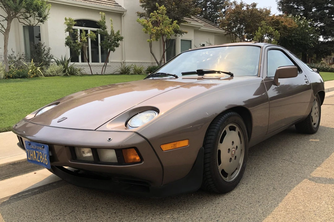 1983 Porsche 928 S - Image 2 of 31