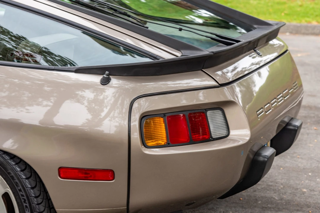 1983 Porsche 928 S - Image 22 of 31