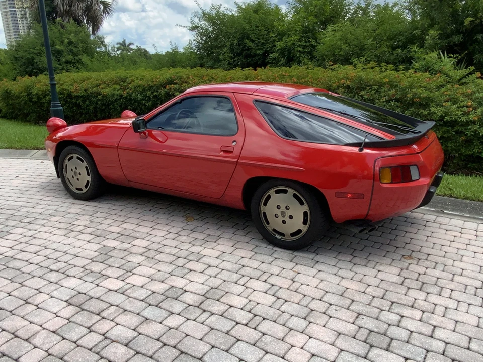 1983 Porsche 928 S - Image 5 of 31