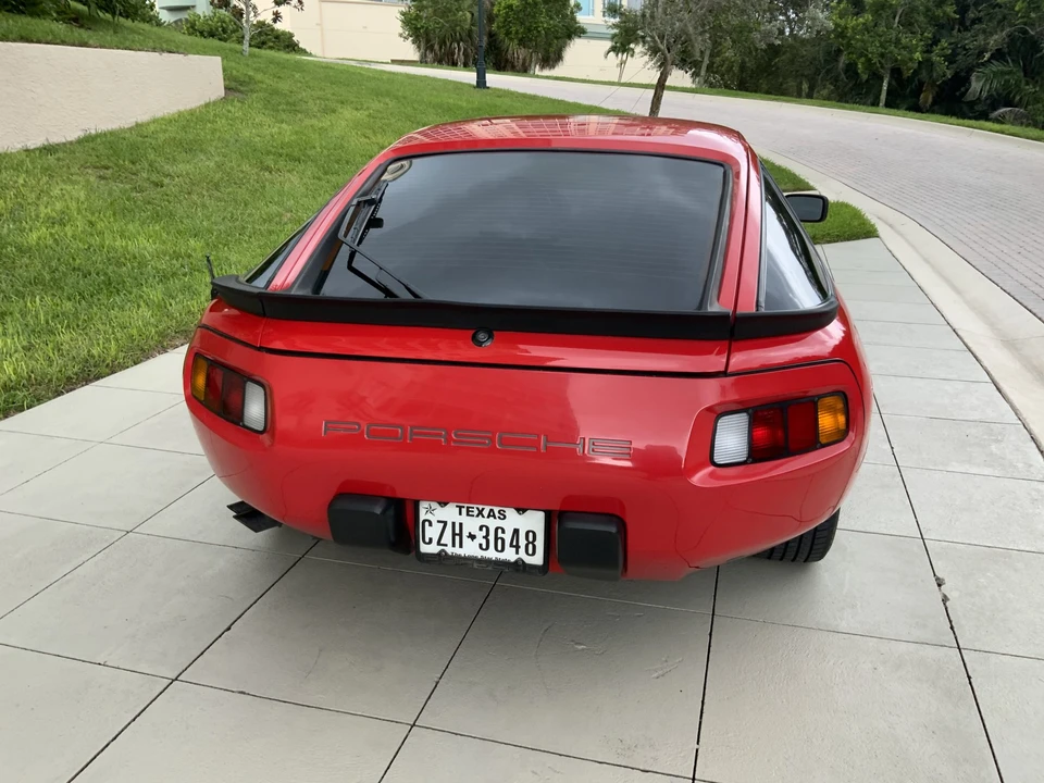 1983 Porsche 928 S - Image 9 of 31