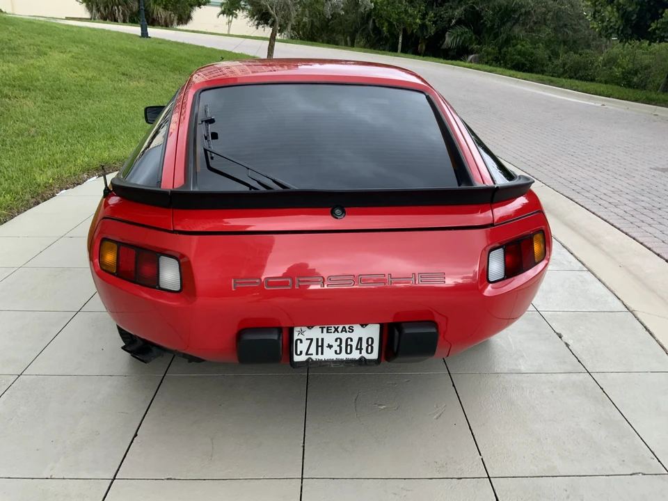 1983 Porsche 928 S - Image 8 of 31