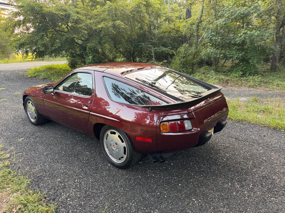 1983 Porsche 928 S - Image 5 of 31