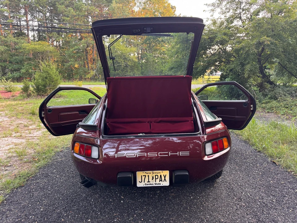 1983 Porsche 928 S - Image 12 of 31