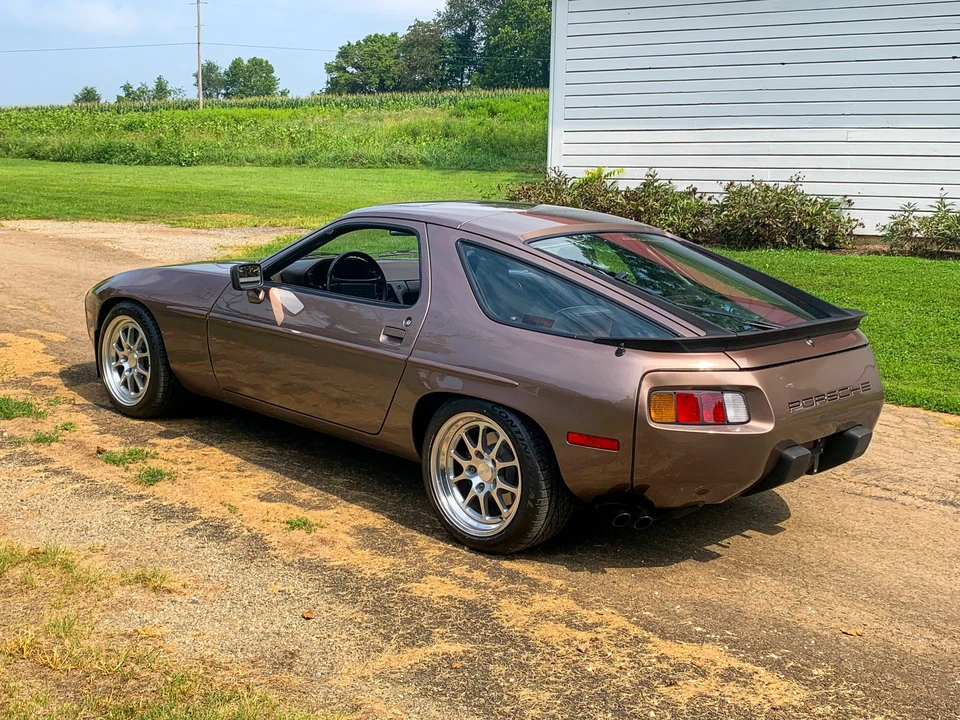 1983 Porsche 928 S - Image 9 of 31
