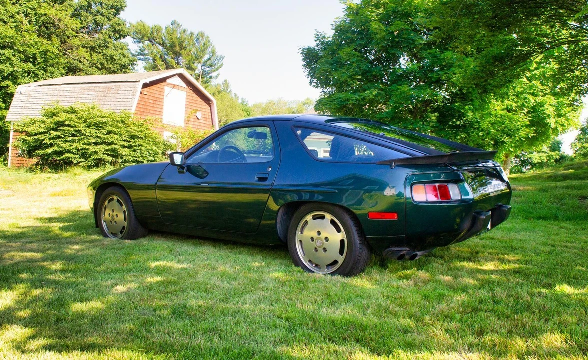 1983 Porsche 928 S - Image 3 of 24