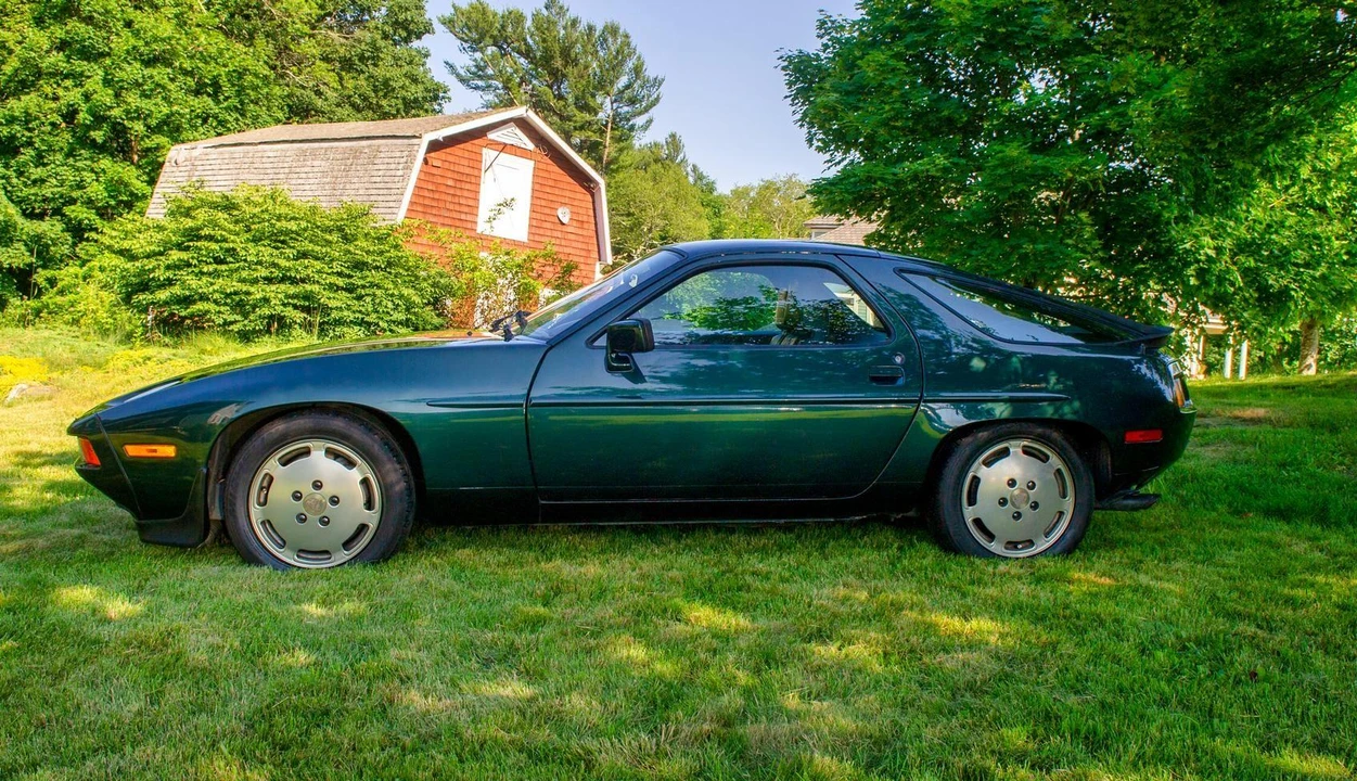 1983 Porsche 928 S - Image 7 of 24