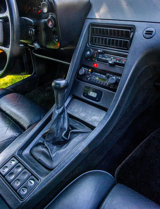 1983 Porsche 928 S - Image 12 of 24