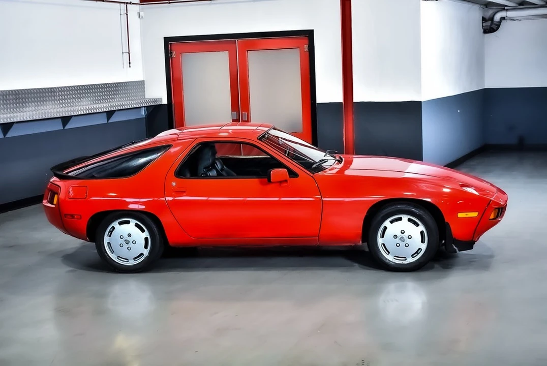 1983 Porsche 928 S - Image 6 of 30