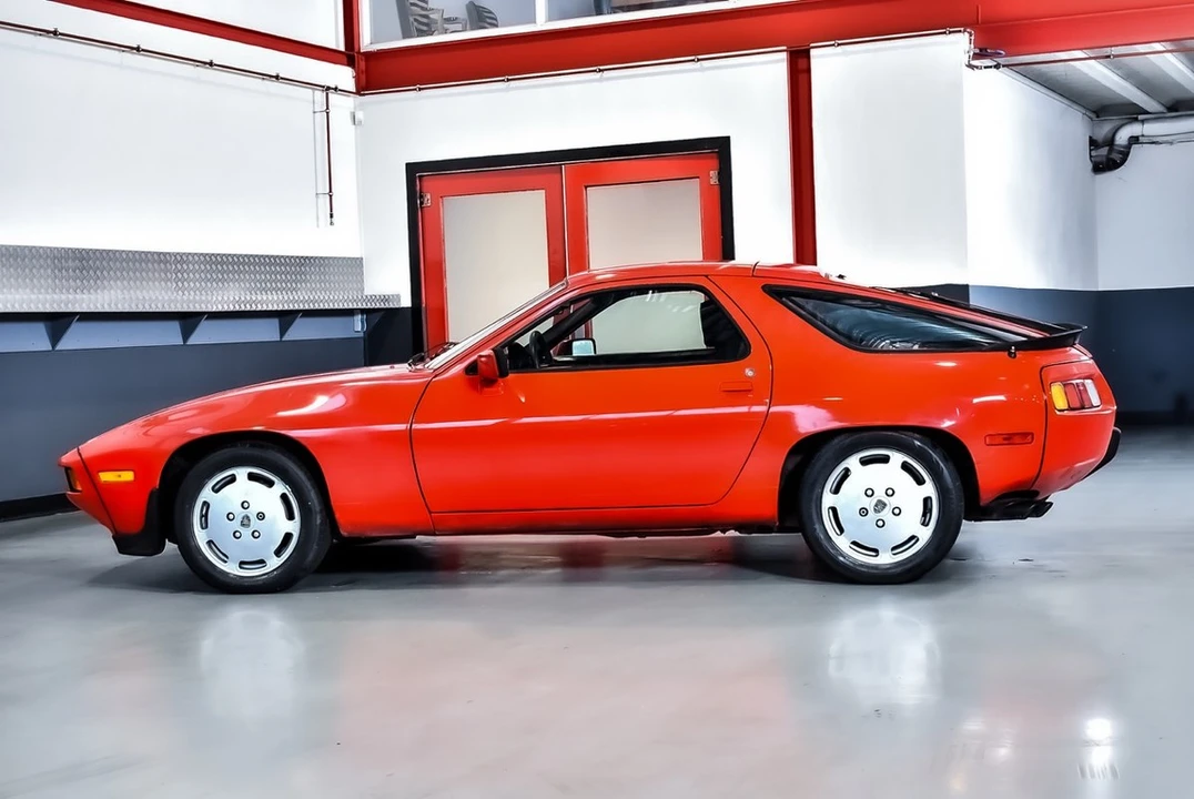 1983 Porsche 928 S - Image 18 of 30