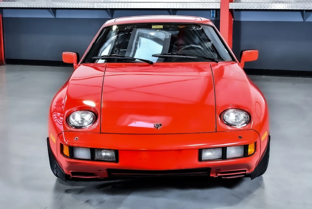 1983 Porsche 928 S - Image 2 of 30