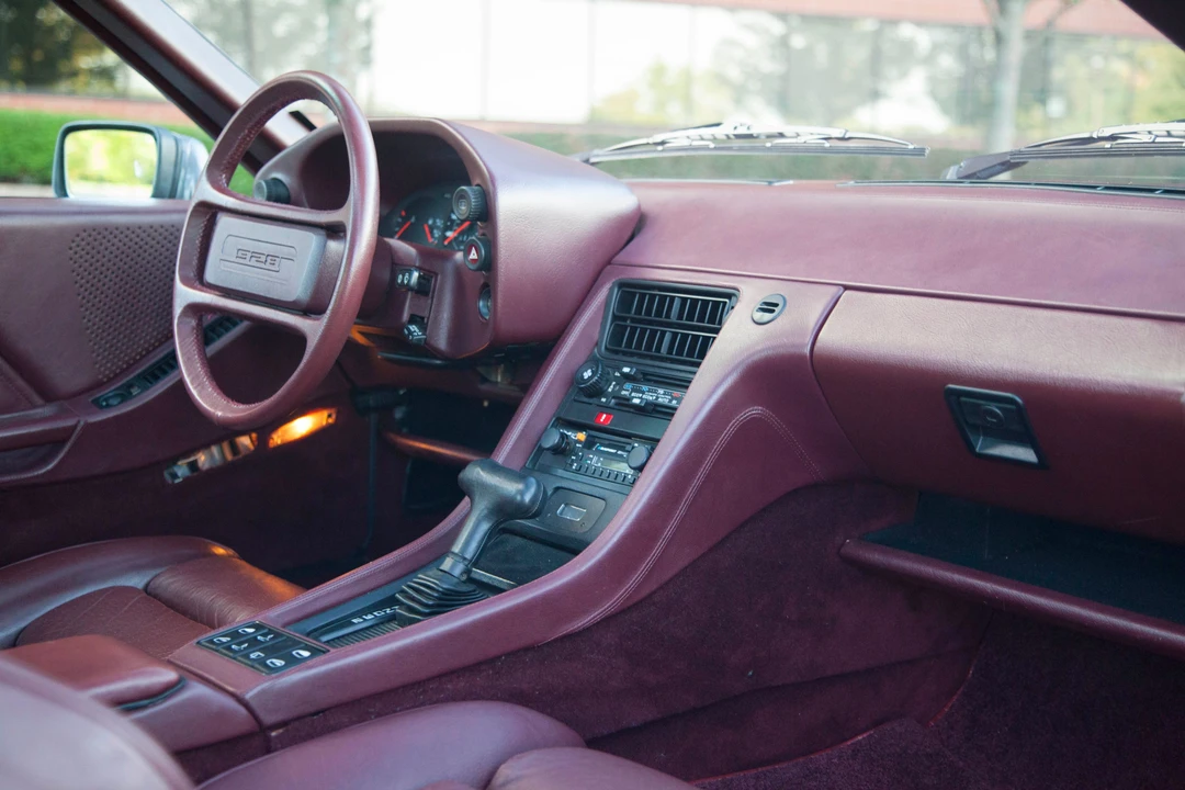 1983 Porsche 928 S - Image 27 of 30