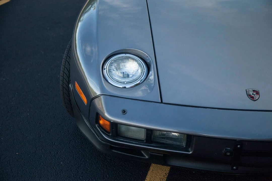 1983 Porsche 928 S - Image 5 of 30