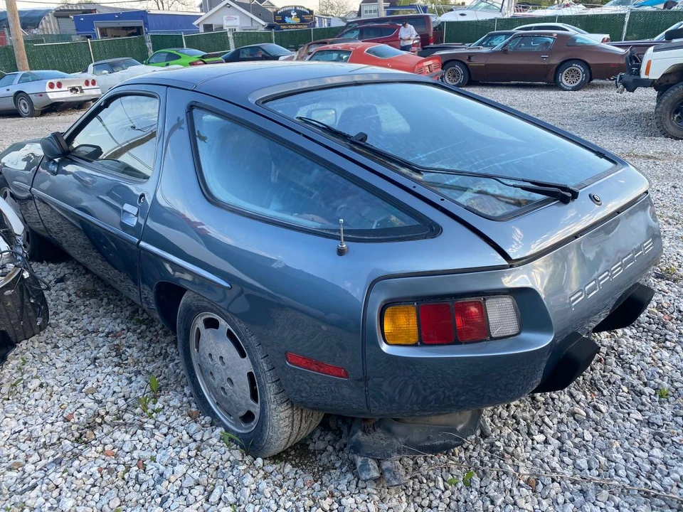 1983 Porsche 928 S - Image 4 of 20