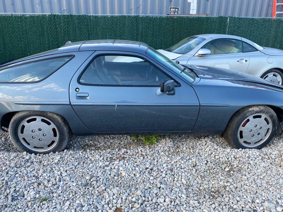 1983 Porsche 928 S - Image 2 of 20