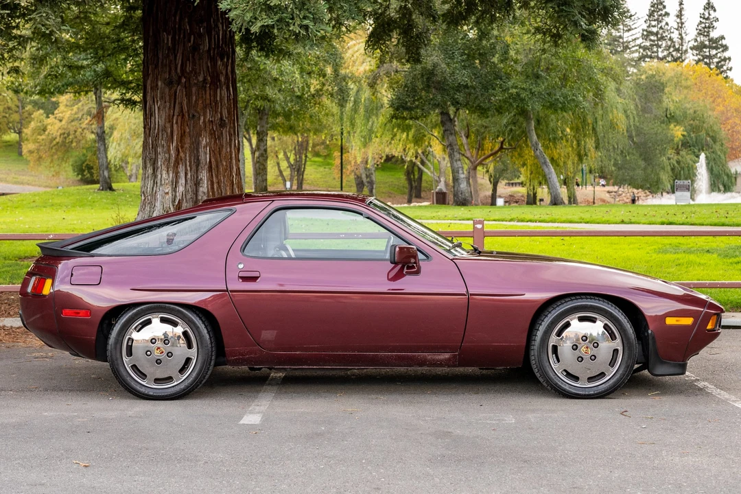 1983 Porsche 928 S - Image 12 of 31