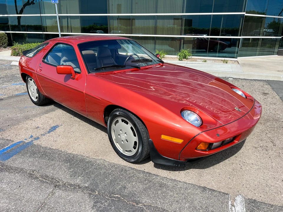 1983 Porsche 928 S - Image 8 of 31