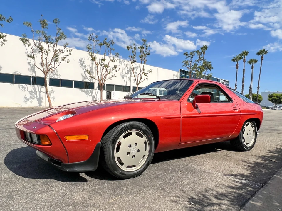 1983 Porsche 928 S - Image 3 of 31