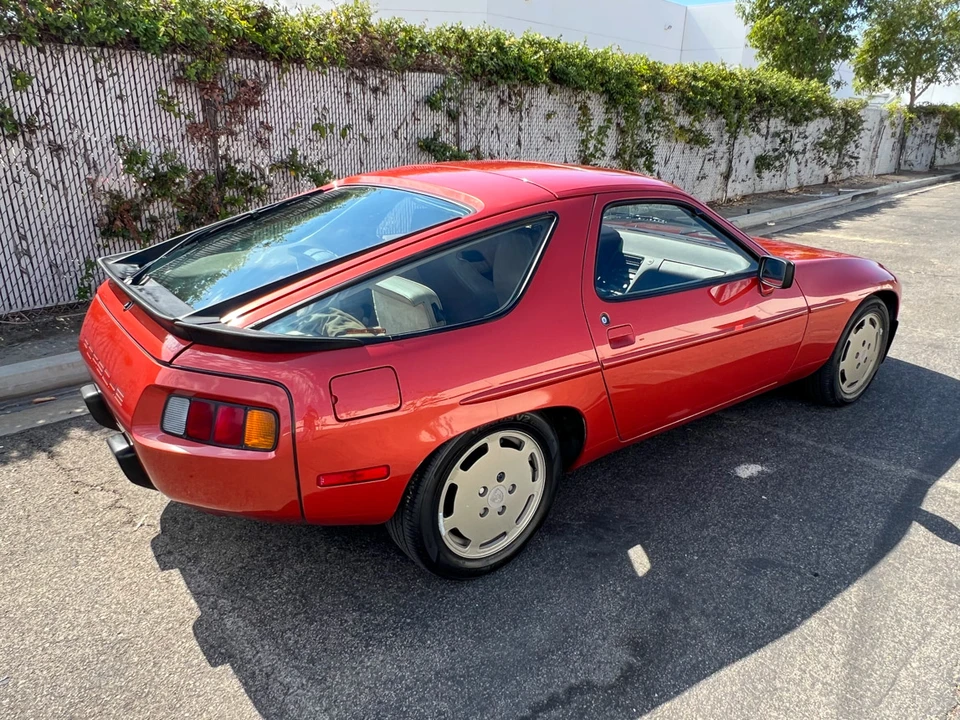 1983 Porsche 928 S - Image 16 of 31
