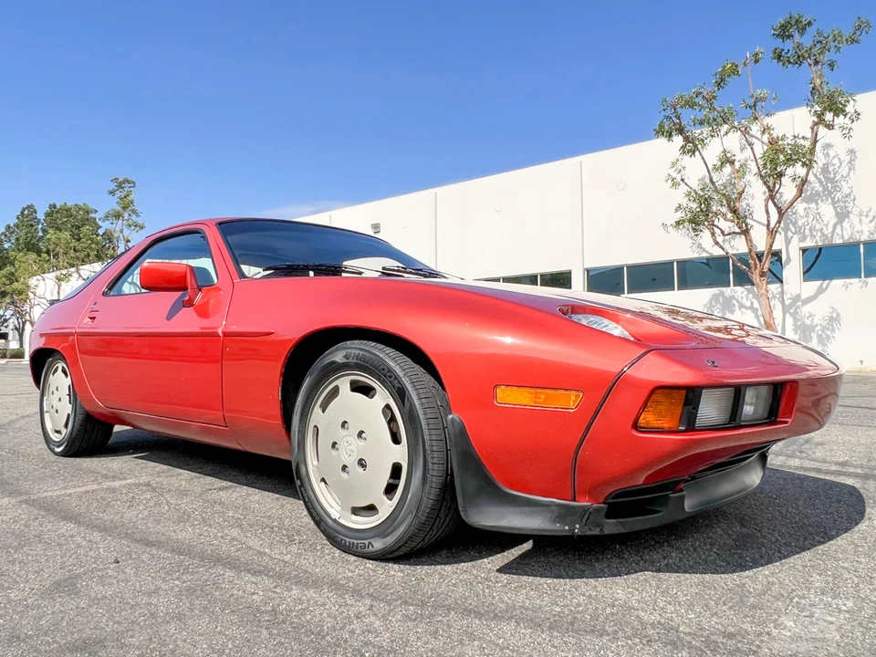 1983 Porsche 928 S - Image 12 of 31