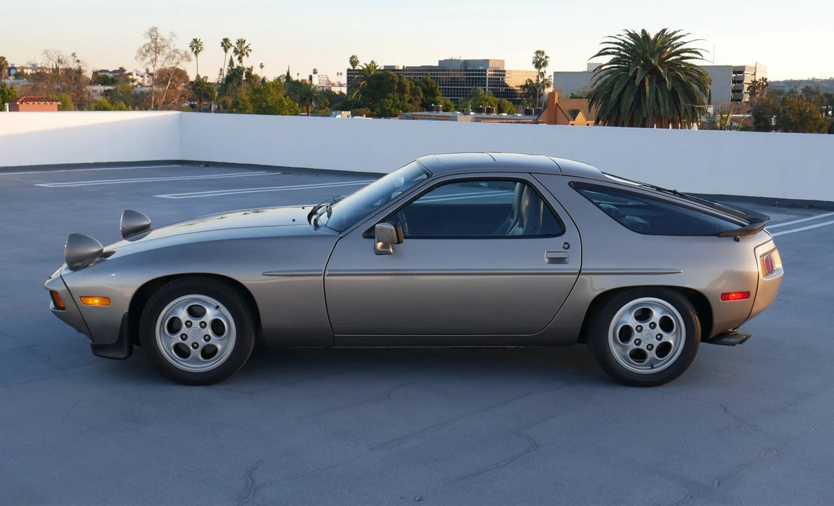 1983 Porsche 928 S - Image 15 of 31