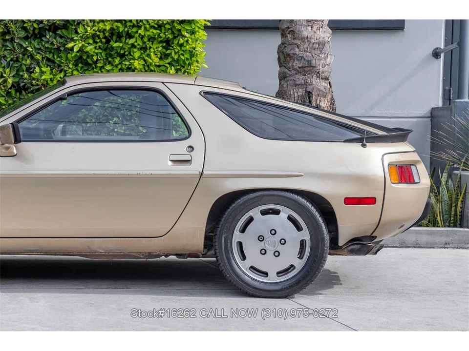 1983 Porsche 928 S - Image 12 of 31