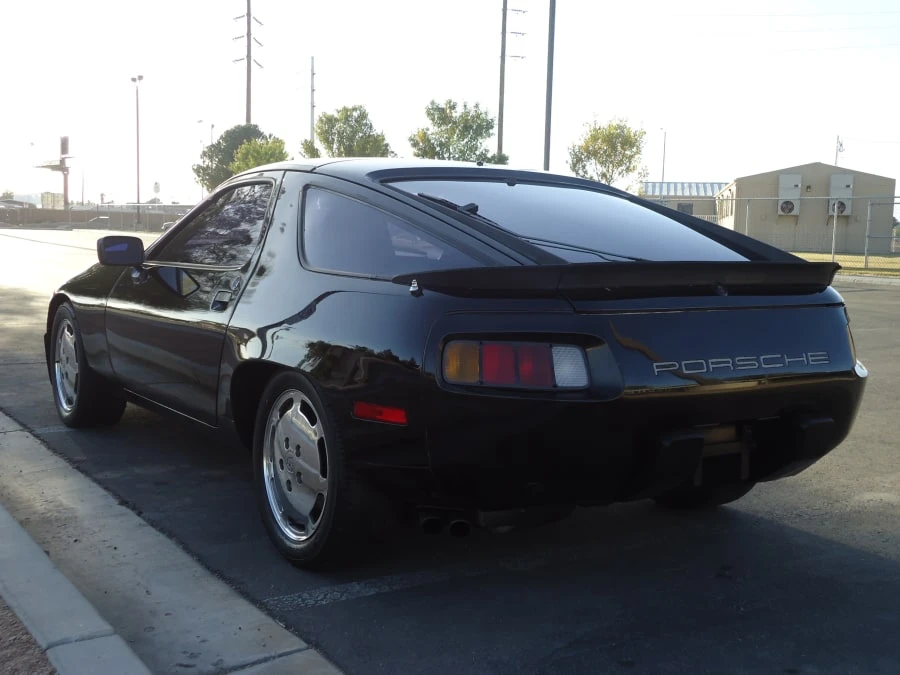1983 Porsche 928 S - Image 3 of 10