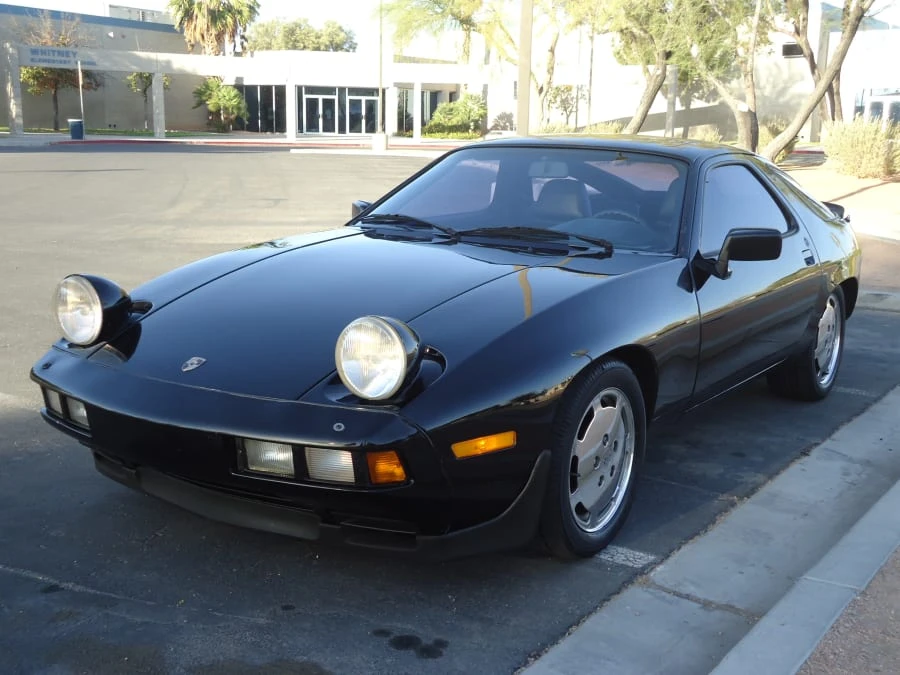 1983 Porsche 928 S - Image 9 of 10