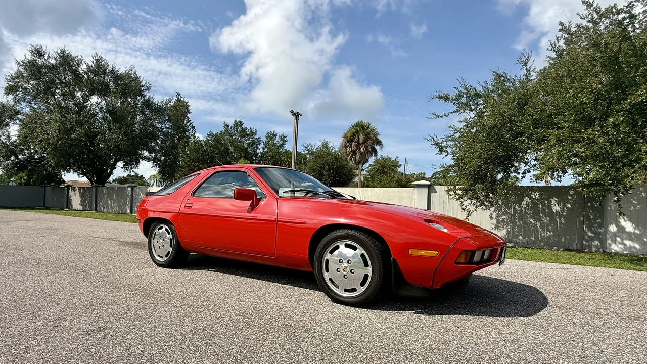 1983 Porsche 928 S - Image 12 of 31