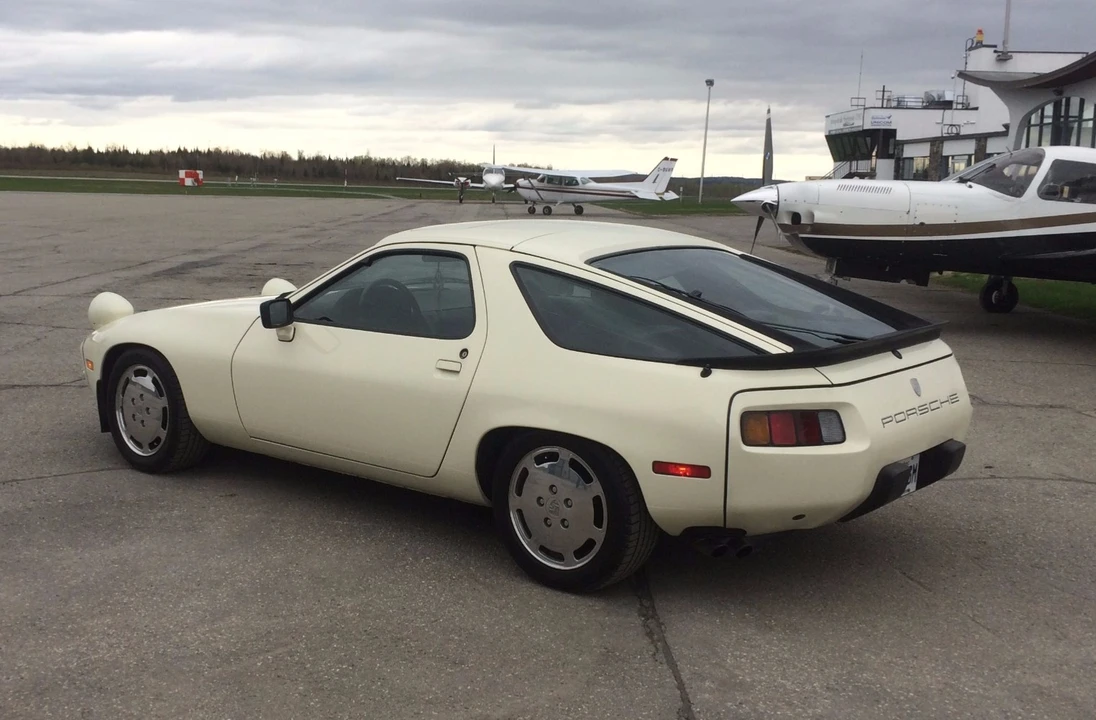 1983 Porsche 928 S - Image 5 of 31