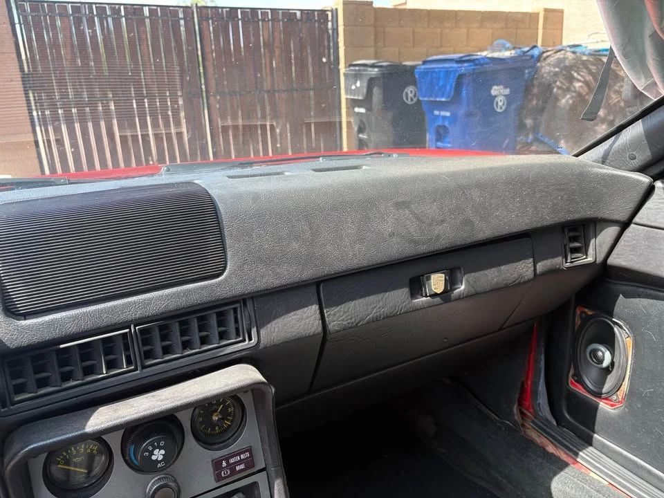 1983 Porsche 944 - Image 6 of 7