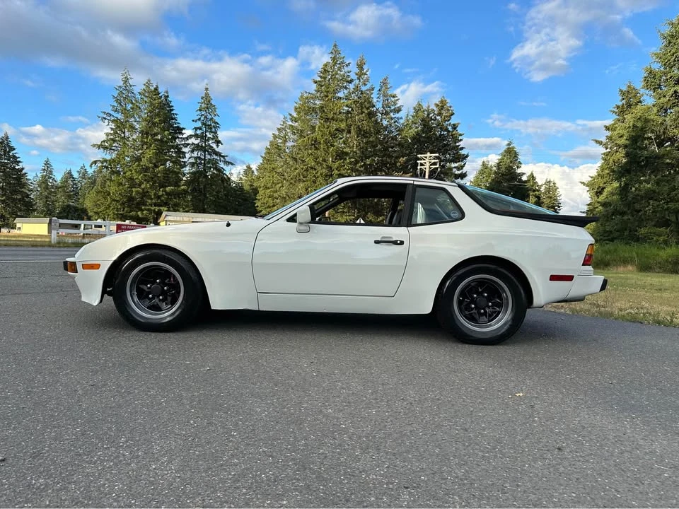 1983 Porsche 944 - Image 3 of 10