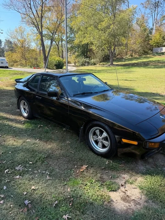 1983 Porsche 944 - Image 2 of 7