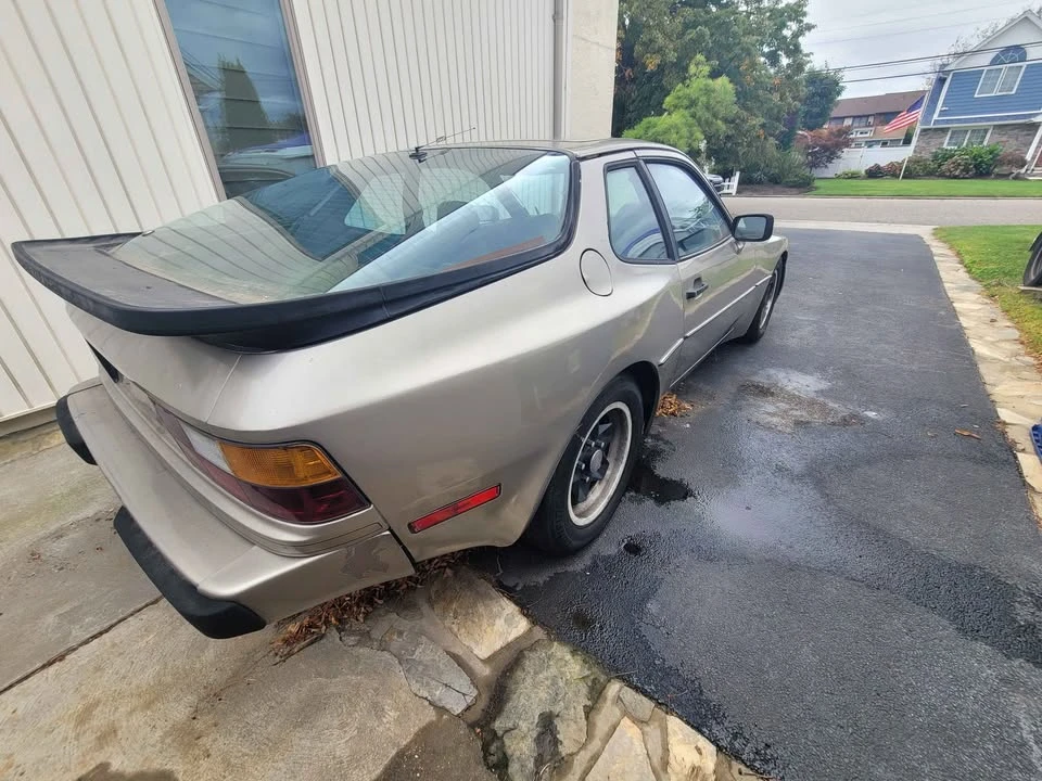 1983 Porsche 944 - Image 3 of 10