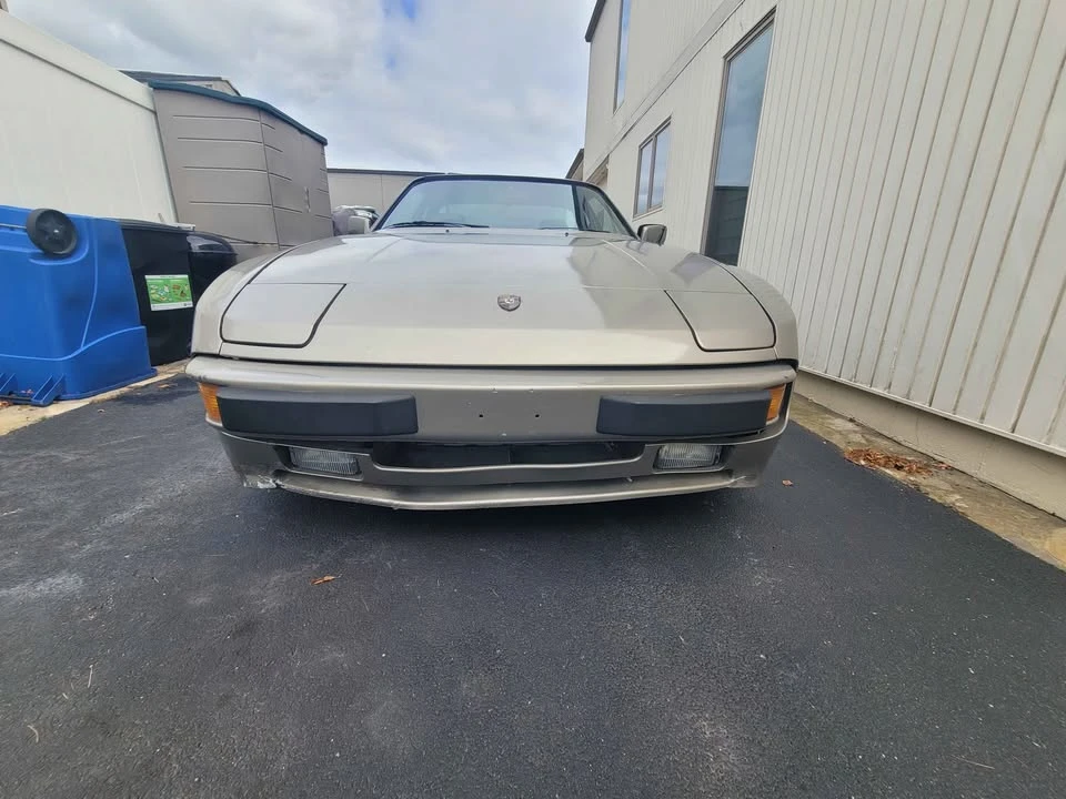 1983 Porsche 944 - Image 4 of 10