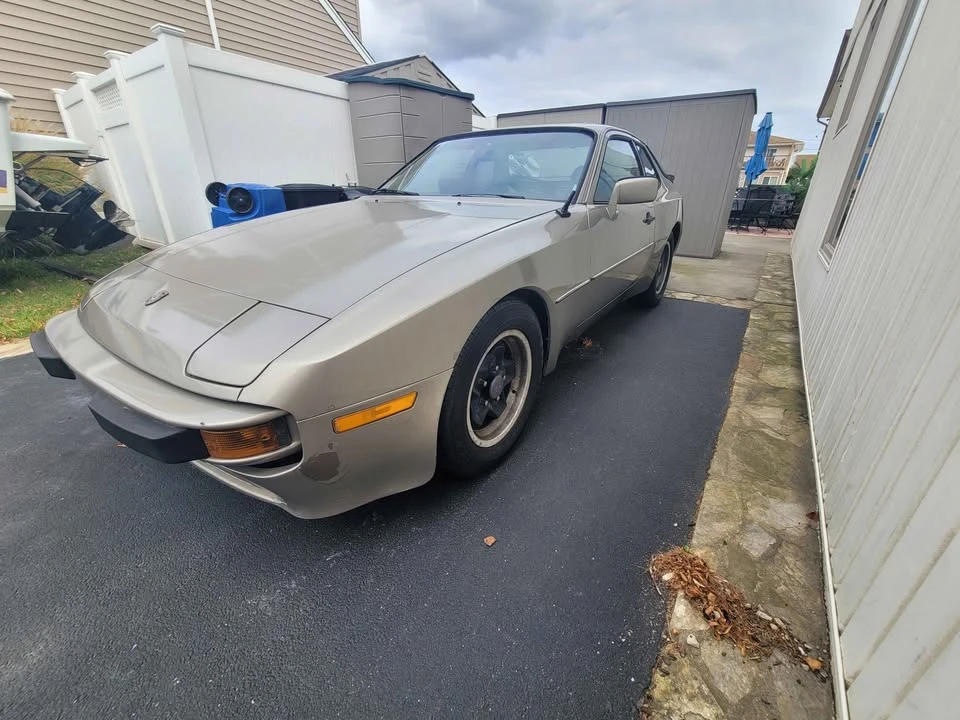 1983 Porsche 944 - Image 2 of 10