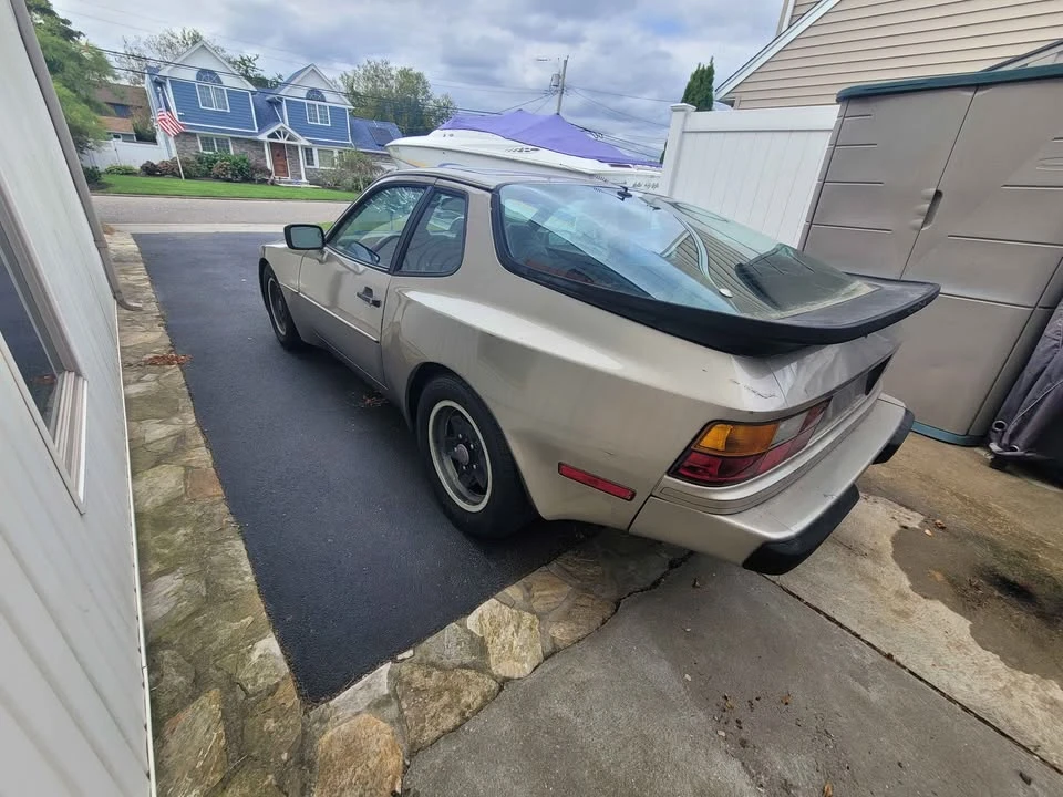 1983 Porsche 944 - Image 5 of 10